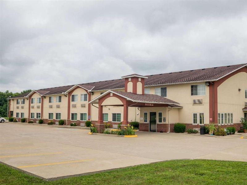 Super 8 By Wyndham Mt. Carmel Il Hotell Mount Carmel Exteriör bild