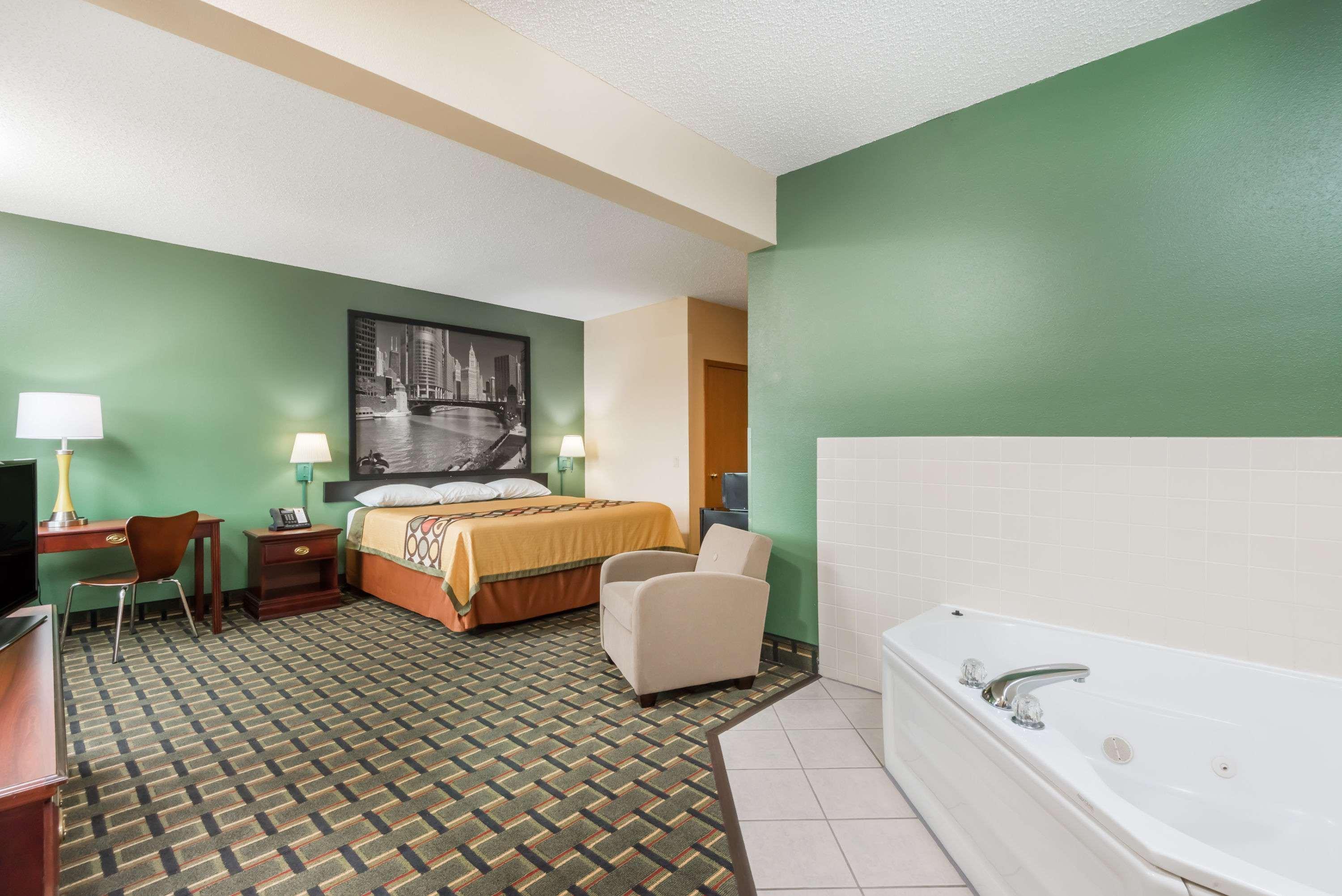 Super 8 By Wyndham Mt. Carmel Il Hotell Mount Carmel Exteriör bild